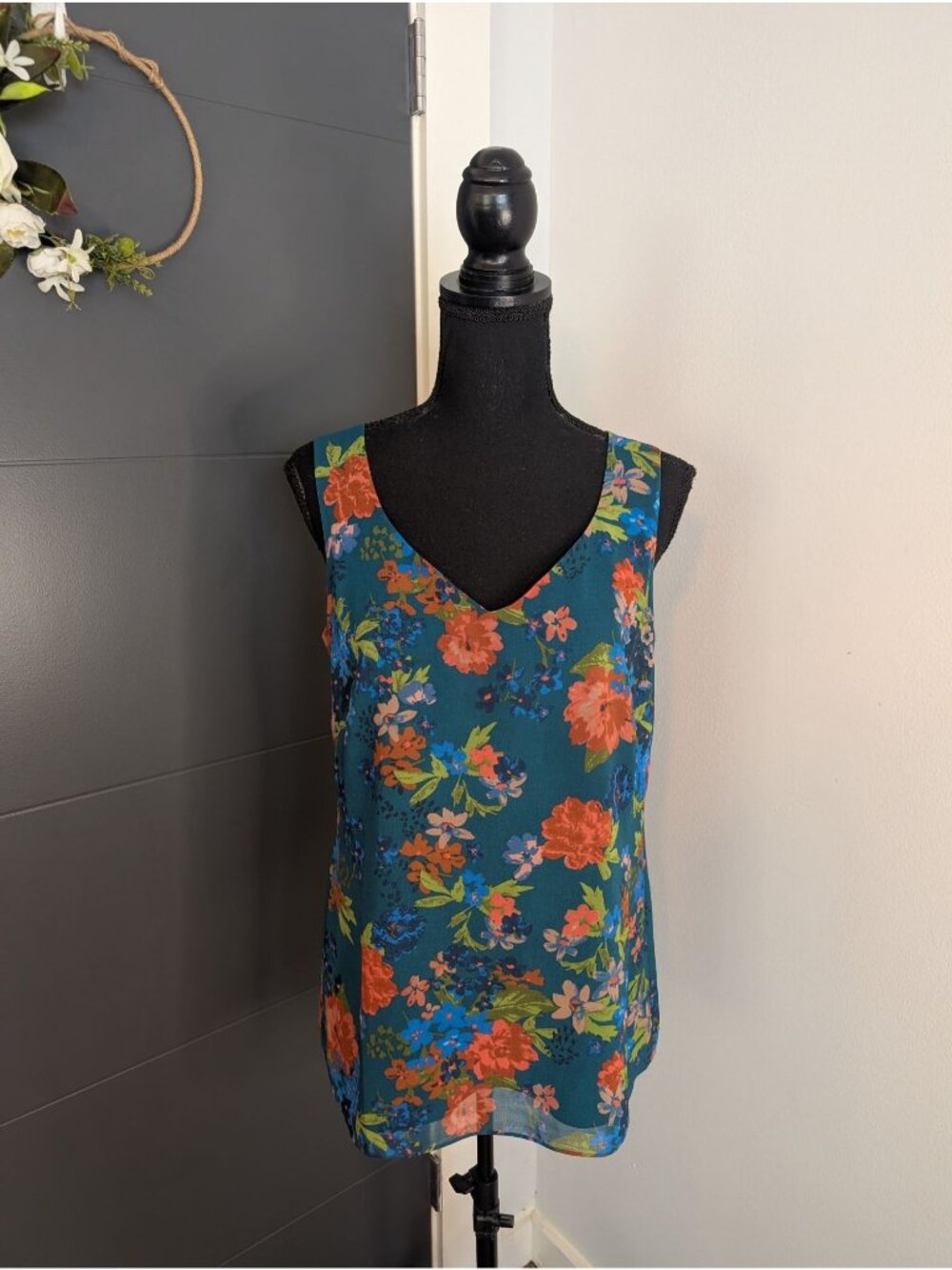 Cabi Style #3449 Still Life Cami Teal and Green Floral Sleeveless Top - Small